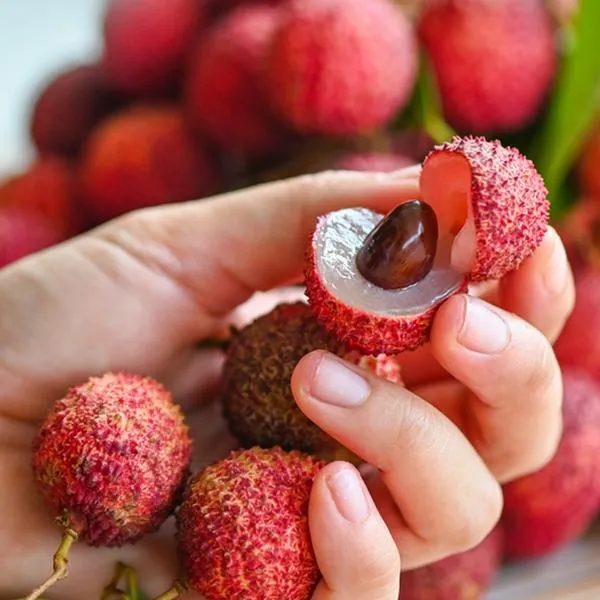 Qué son los lichis o lychees, fruta de moda en propaganda de Boka 