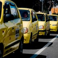 Taxis que puede reclamar subsidio de $453.000 por alza en gasolina: quiénes son