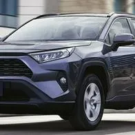 Toyota haría alianza con BYD para lanzar carros híbridos y aumentar en ventas en China, mercado donde esos vehículos tienen una alta demanda.