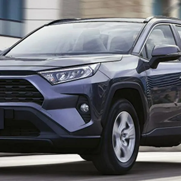 Toyota haría alianza con BYD para lanzar carros híbridos y aumentar en ventas en China, mercado donde esos vehículos tienen una alta demanda.