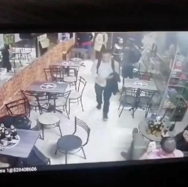 Robo en restaurantes de Bogotá: pareja perdió maleta con más de $ 4 millones