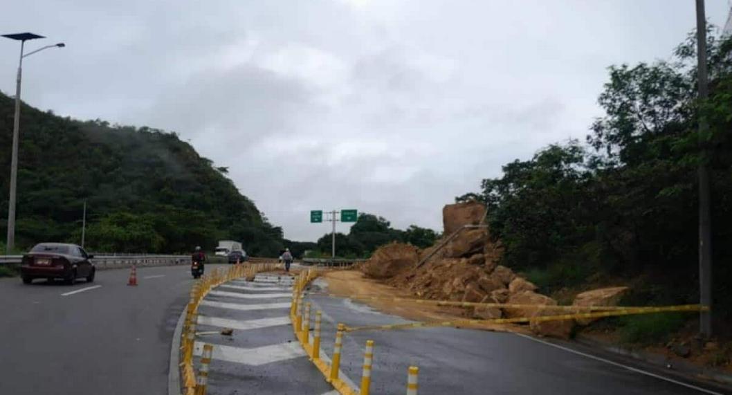 Bogotá Girardot: nuevo derrumbe tiene cerrada parte de vía para puente festivo