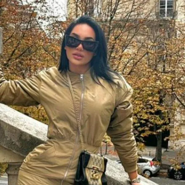 Andrea Valdiri presumió de su costoso cadena de esmeraldas  del día de la madre 