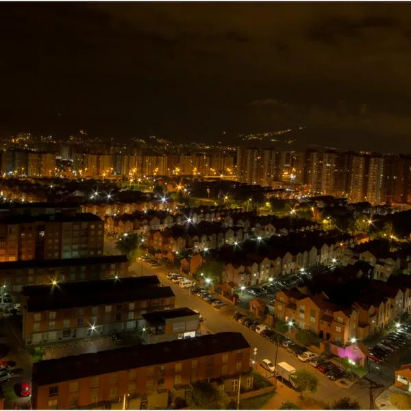 Reportan fallas con el servicio de energía en Bogotá: detalles y qué ocurrió.