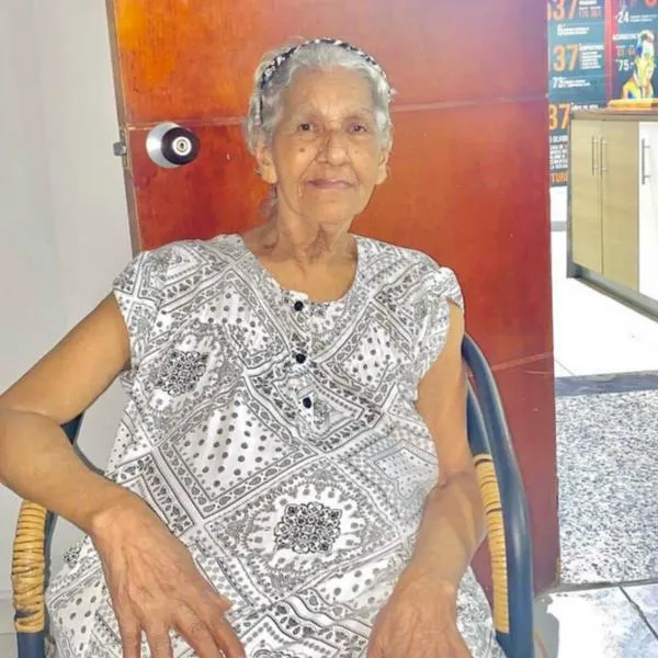 “Está con vida”: Elver Díaz desmiente muerte de ‘Mama Vila’