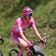 Tadej Pogacar reveló estrategia para el Giro y sorprendió a colombianos; Daniel, atento