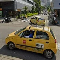 Taxistas en Colombia siguen sin inscribirse para recibir subsidio a la gasolina: Solo el 10 % hizo el proceso