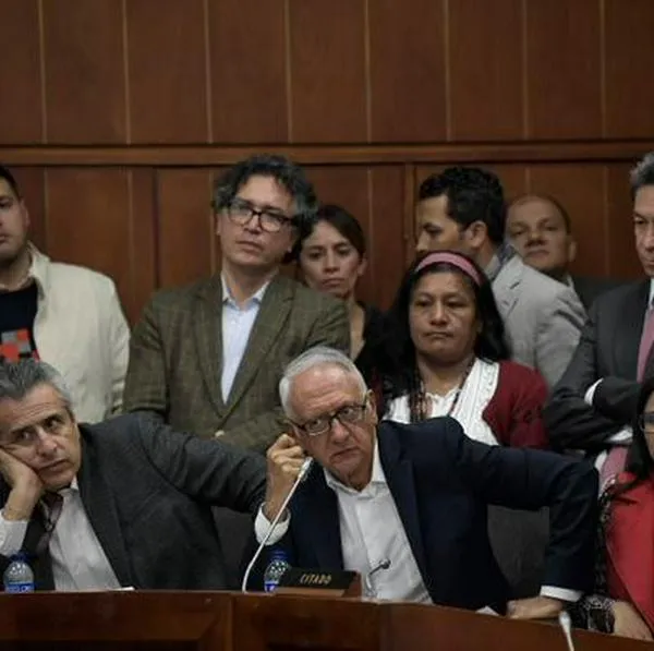 Nueva reforma a la salud con mensaje de urgencia despierta dudas en el Congreso 