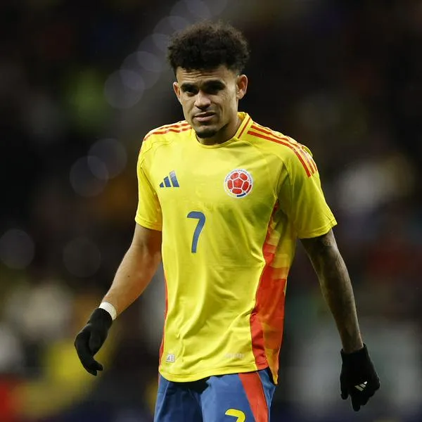 Luis Díaz podría no llegar al Barcelona.