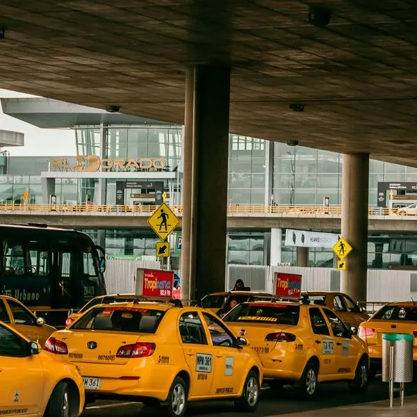 Taxistas en Colombia: ¿Por qué hicieron paro y qué le exigen al Gobierno Petro?