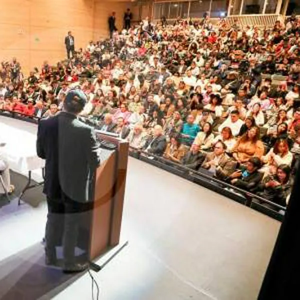 “Estamos cansados de que venga con discursos y no con soluciones”: el duro reclamo de jóvenes tras encuentro con Petro