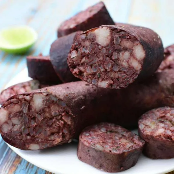 Foto de morcilla, en nota de cómo prepararla en la freidora de aire con pasos para que quede deliciosa