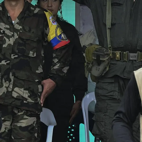 Influencer caleño denuncia amenazas de disidencias de las Farc