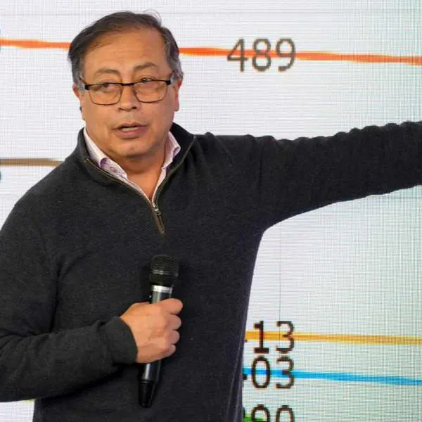 Gustavo Petro culpa a tasas de interés del Banco de la República por el bajo crecimiento en el PIB.