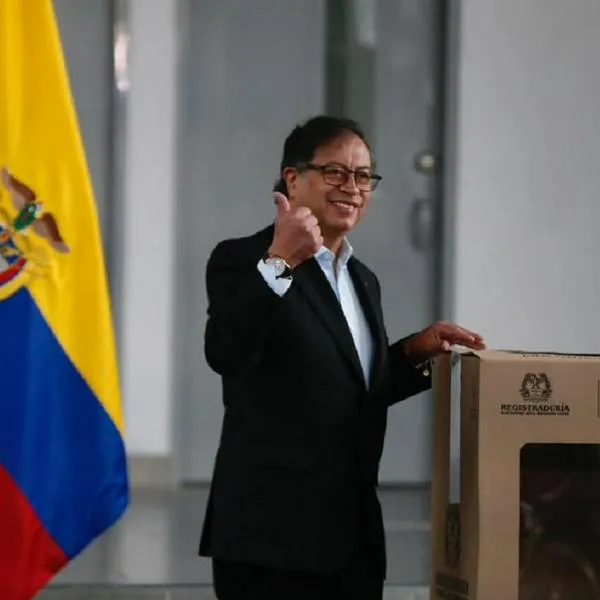Comisión de Acusación accede a pretensiones de Gustavo Petro y pide asumir investigaciones del CNE por financiación de campaña 