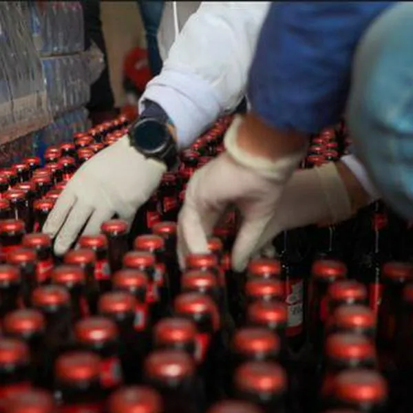 En tienda de Ciudad Bolívar embriagaban a sus clientes con cervezas vencidas