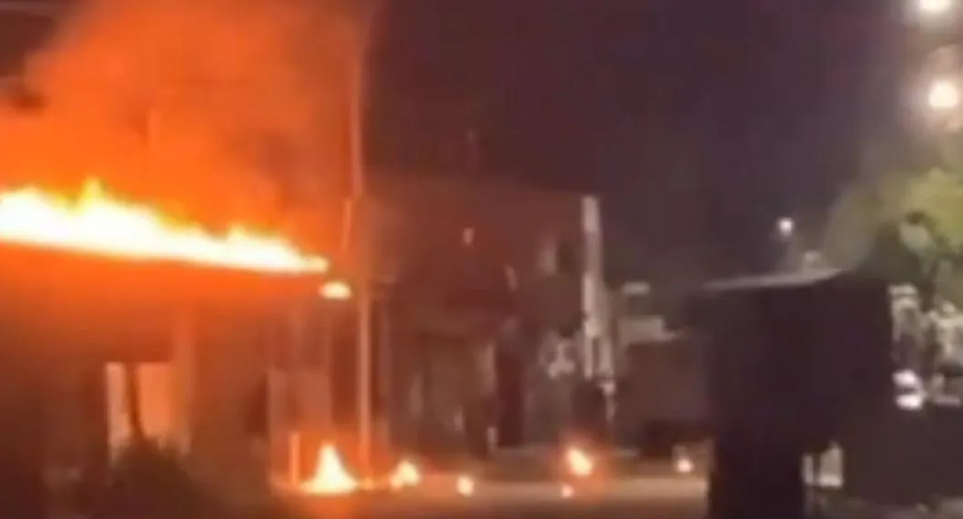 En Tibú Norte de Santander quemaron estación de Policía en una asonada