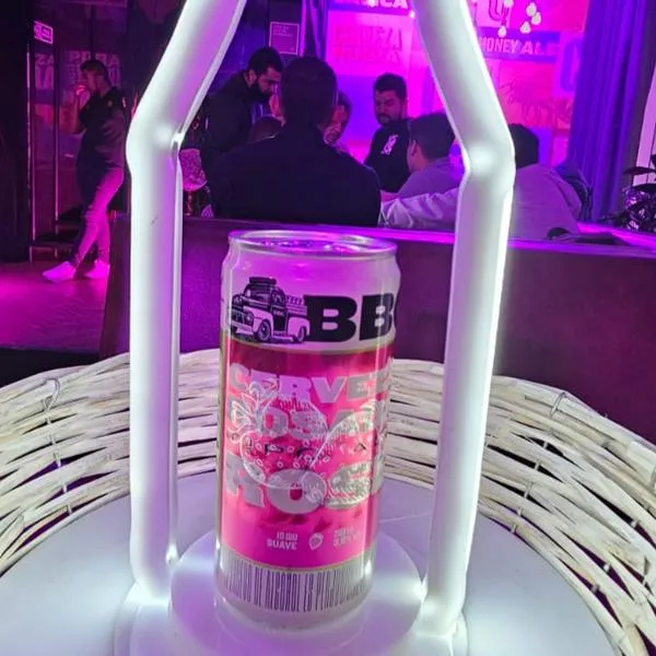 BBC anunció el lanzamiento de una nueva cerveza en Colombia y ahora dio a conocer a Rosé, una bebida con un sabor a fresa y toques de miel. 
