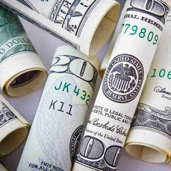 Dólar en Colombia arrancó semana con precio que no pasa los $ 3.900: por qué
