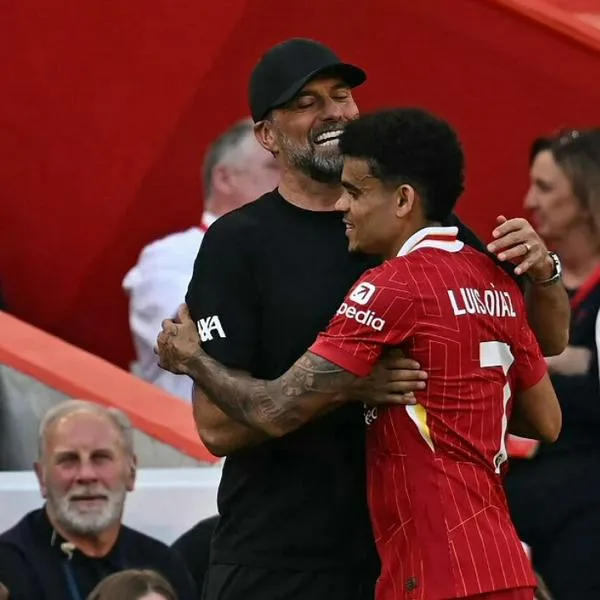 Luis Díaz y Jurgen Klopp, los protagonistas de tremendo baile en fiesta de Liverpool