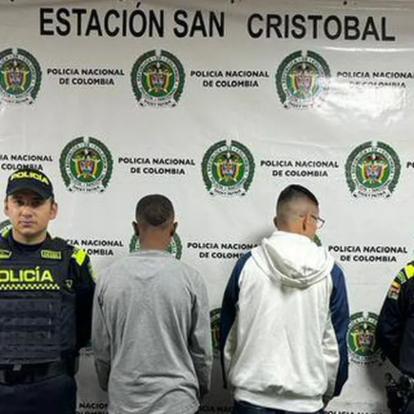 Policía sorprende en flagrancia a dos adolescentes que robaron a pasajeros de un SITP
