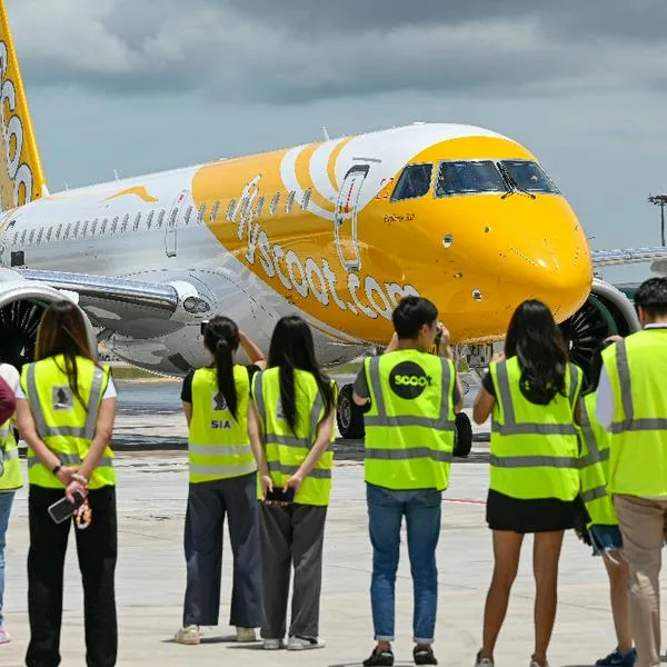 Emergencia en vuelo a Singapur: reportan un muerto y varios heridos por "fuertes turbulencias" en un avión con 211 pasajeros. 