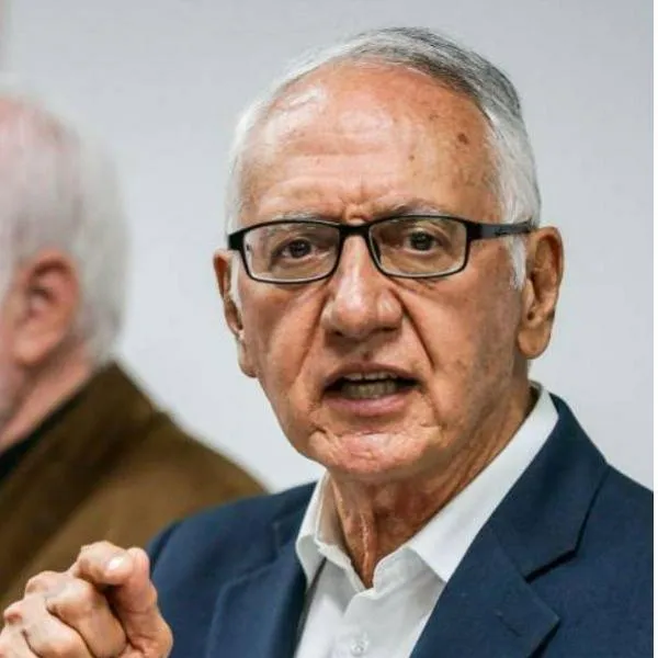 Minsalud, Gulliermo Alfonso Jaramillo, insultó a Minhacienda por lío con maestros