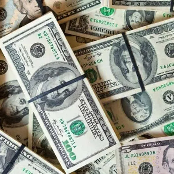 Dólar hoy: precio sigue cayendo, según Set-FX, y compradores aprovechan valor