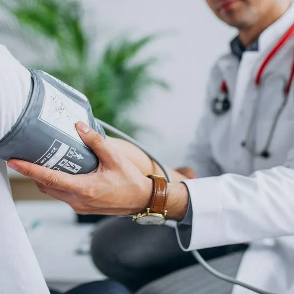 Qué pasa con su información médica y personal si cierran su EPS en Colombia