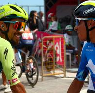 Nairo Quintana tuvo lindo gesto con Daniel Felipe Martínez en el Giro de Italia: video y detalles