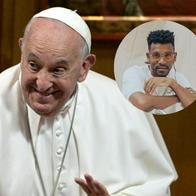 Papa Francisco felicitó a Tostao por su forma de rapear en la Ciudad del Vaticano 
