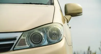 ¿Qué hacer si se funde un foco del carro? 