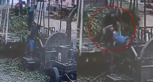 Video | Hombre murió frente a sus compañeros al ser triturado por una máquina de alimentos