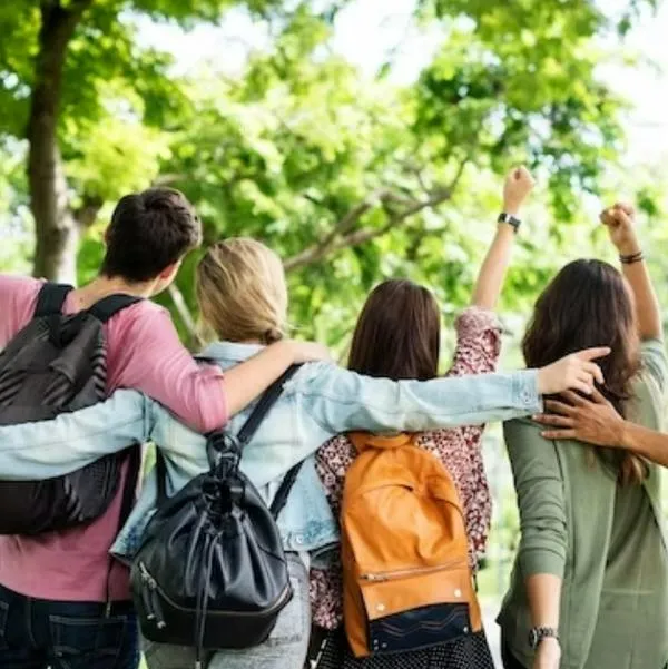 Egresados de unversidades de los Andes, Javeriana y Eafit obtienen empleo fácil