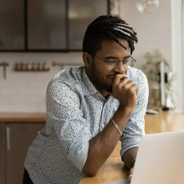 Tres consejos para conseguir trabajo según la inteligencia artificial.
