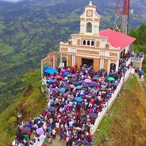 Oración completa para pedir un favor, milagro o intercesión al Cristo del Cerro de Somondoco, Boyacá. Es reconocido por cumplir las peticiones.