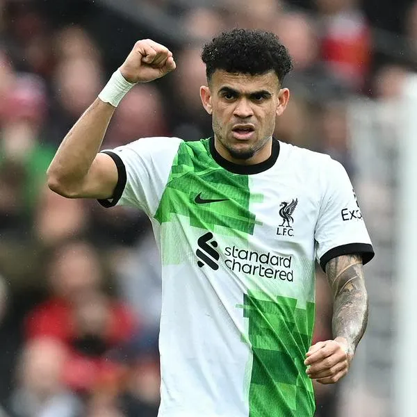 Liverpool busca a delantero que luche con Luis Díaz.