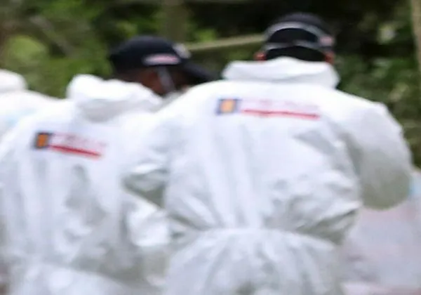 Autoridades encontraron dos cadáveres en Medellín: en una quebrada estaba el cuerpo de una mujer