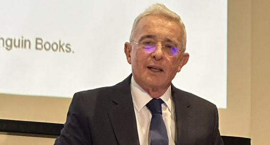 Álvaro Uribe sobre la situación de Sura y otras EPS: “El Gobierno las ha quebrado”