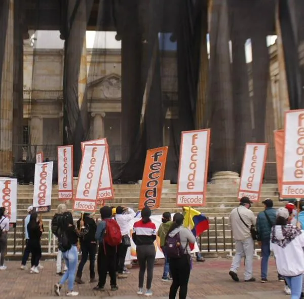 Fecode anuncia movilizaciones si antes de 10 días no mejoran atención en salud de docentes