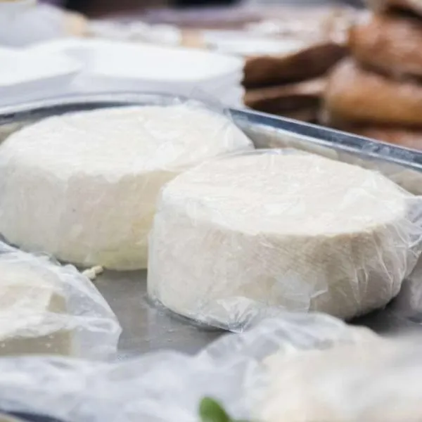 Foto de quesos colombianos, en nota sobre precio del queso hoy en Colombia, del campesino, doble crema y más en Corabastos
