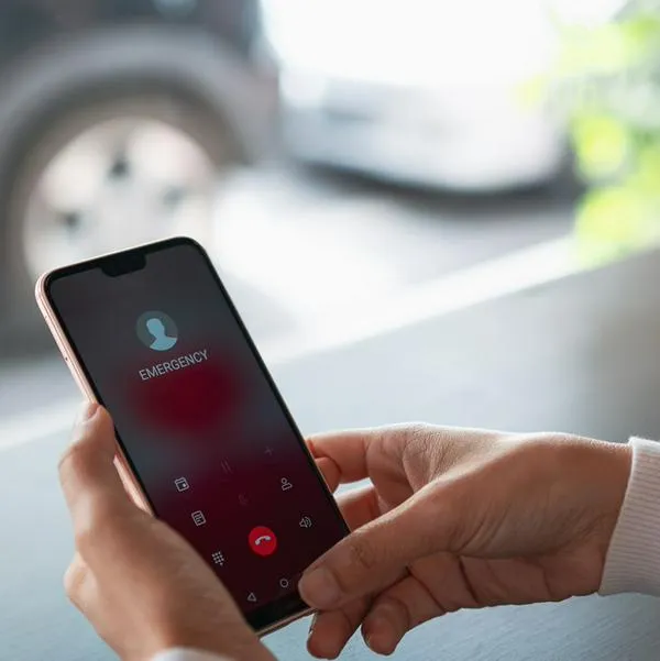 ¿Cómo se activa el modo emergencia en el celular? 