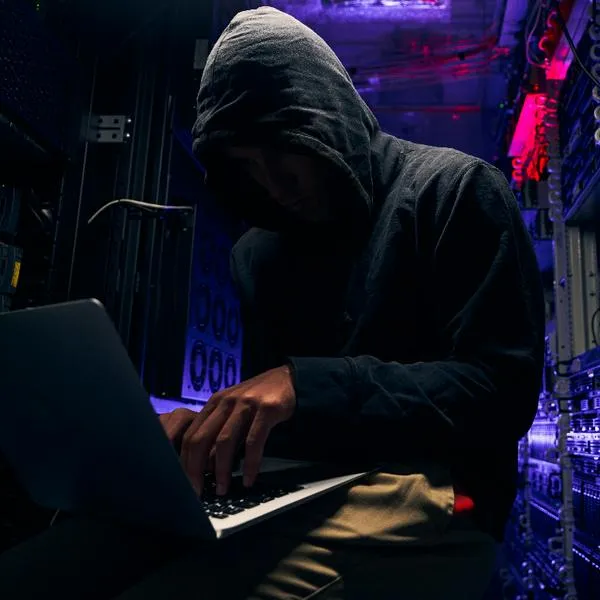 Cuáles son las claves que ladrones jaquean más fácil en celulares y cajeros