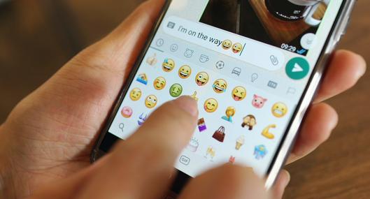 Emojis de WhatsApp, en nota sobre el que está vinculado a amantes