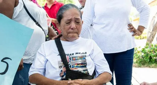 “Desorientada” por el dolor: abuelita de Jhosuar busca incansablemente a su nieto