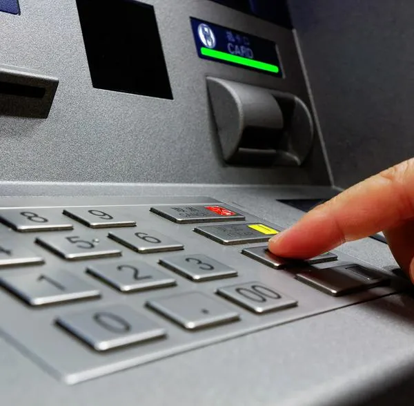 ¿Cómo proteger mi cuenta de banco y la del celular?