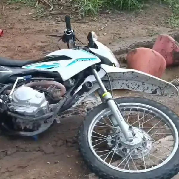 Accidente en vía a Tocaima hoy entre bus y una moto dejó dos personas muertas