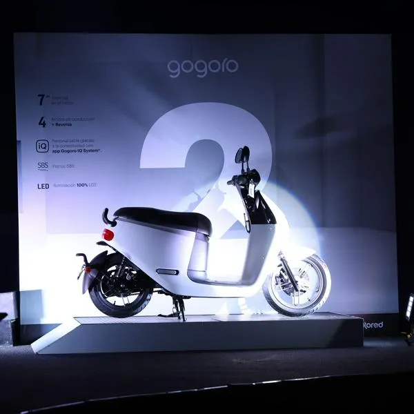 Terpel Voltex y Gogoro forman alianza para intercambiar baterías de motos eléctricas en Colombia: una iniciativa novedosa y amigable con el medio ambiente.