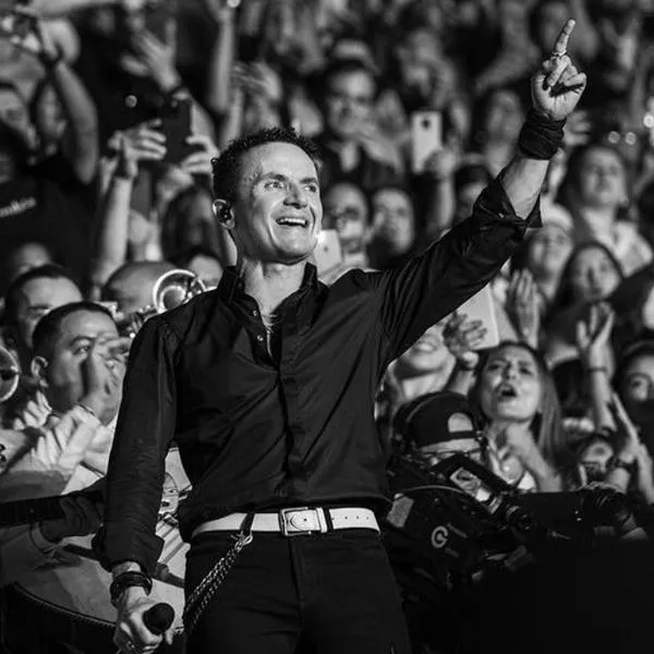 Fonseca y la historia paranormal detrás de su canción 'Te mando flores'