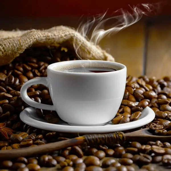 Taza de café, en nota sobre si es más sano tomar descafeinado o normal